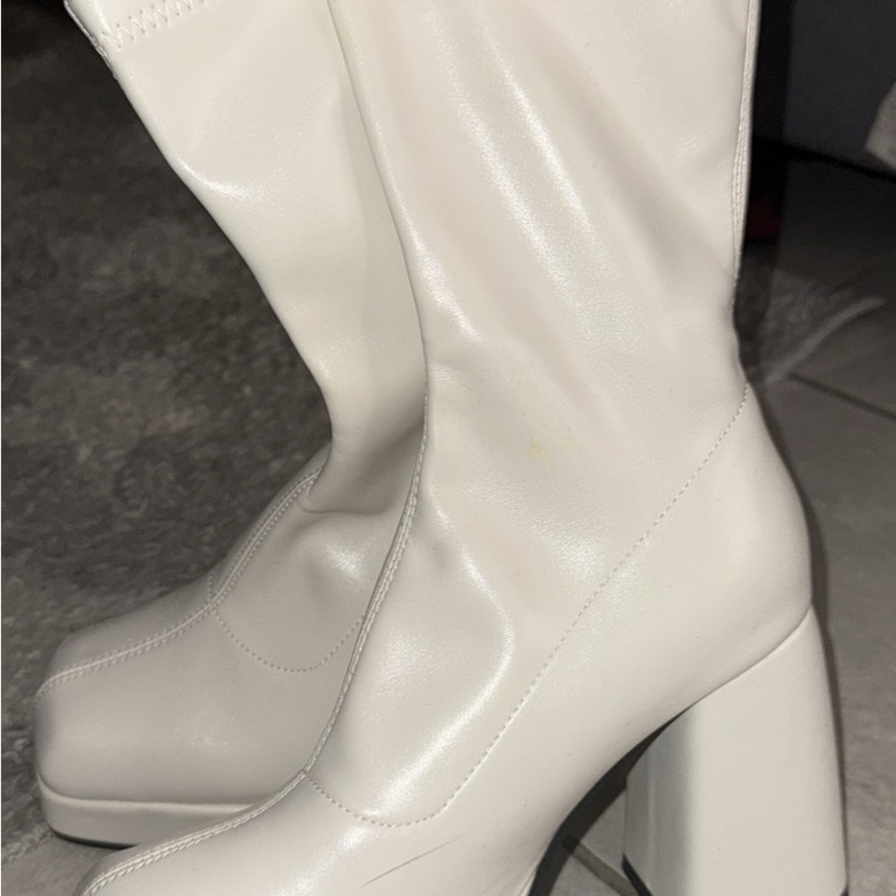 Elegant White Women's Boots